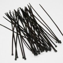 Хомут гибкий 300*(3,6-4) чер. нейл. (100шт в уп.) ИЭК UHH32-D036-300-100 Хомут гибкий 300*(3,6-4) чер. нейл. (100шт в уп.) ИЭК UHH32-D036-300-100