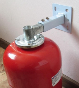 Крепление д/расшир. бака (кронштейн настен.) рег. 1